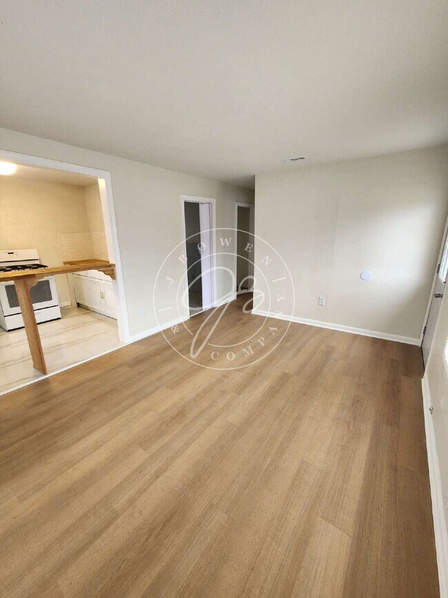 Photo - "Charming 2-Bedroom Retreat on Birkdale Road with Cozy 700 sq ft Layout in Toledo!"