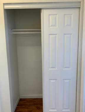 Photo - 31 Iroquois St Unidad 12L