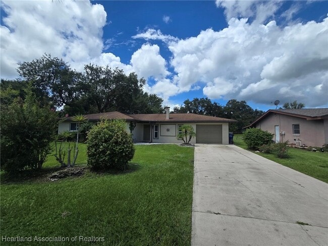 Building Photo - 2717 Queenswood Dr Rental