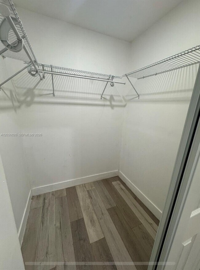 Photo - 5860 NW 193rd St Unidad 1