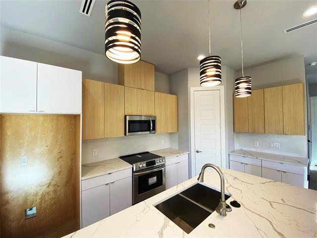 Photo - 2603 Crossman Ave