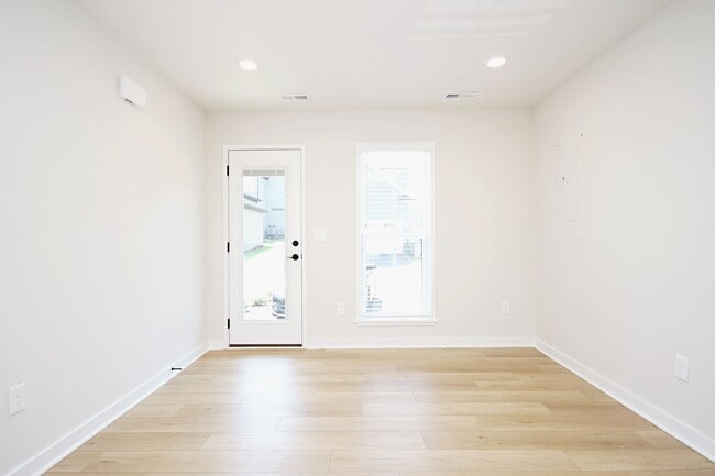 Photo - Dog-Friendly End-Unit Townhome in Desirable Old Trail, Crozet