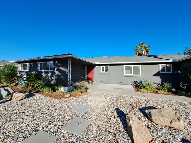 Photo - Beautiful 6-Bedroom Home with Pool & Outdo...