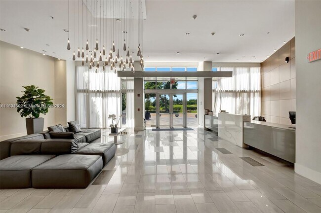 Photo - 2001 Meridian Ave Unit PH-15