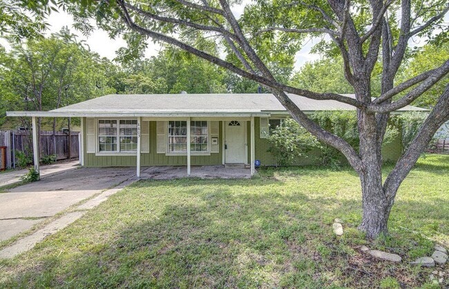 Building Photo - 8803 Brookfield Dr Rental