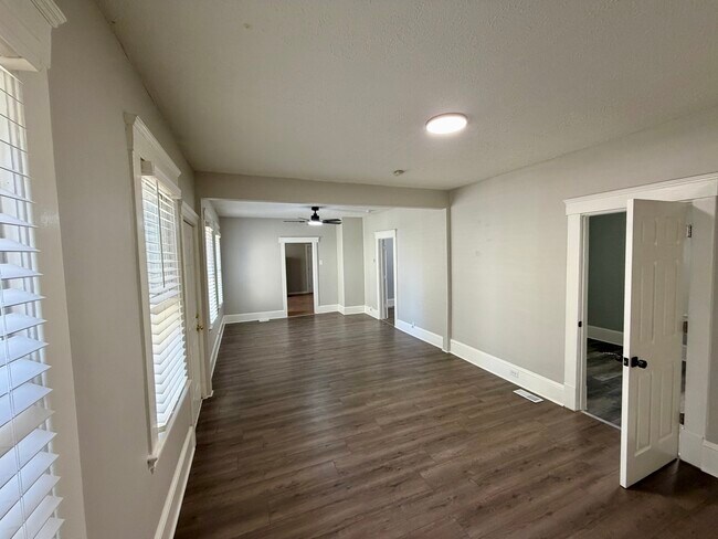 Sala de estar/comedor - 1018 Auburn Ave Unidad Down