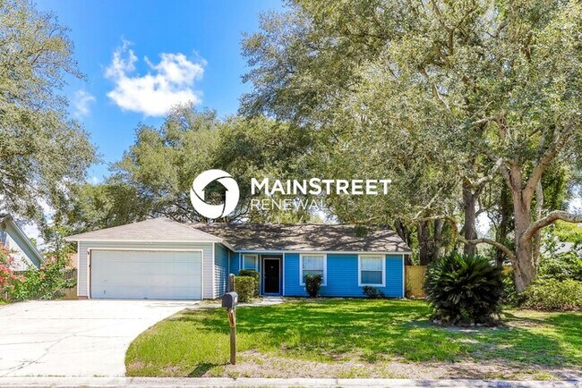 Building Photo - 4 Bedroom Pet-Friendly Home in Orange Park, FL with Main Street Renewal