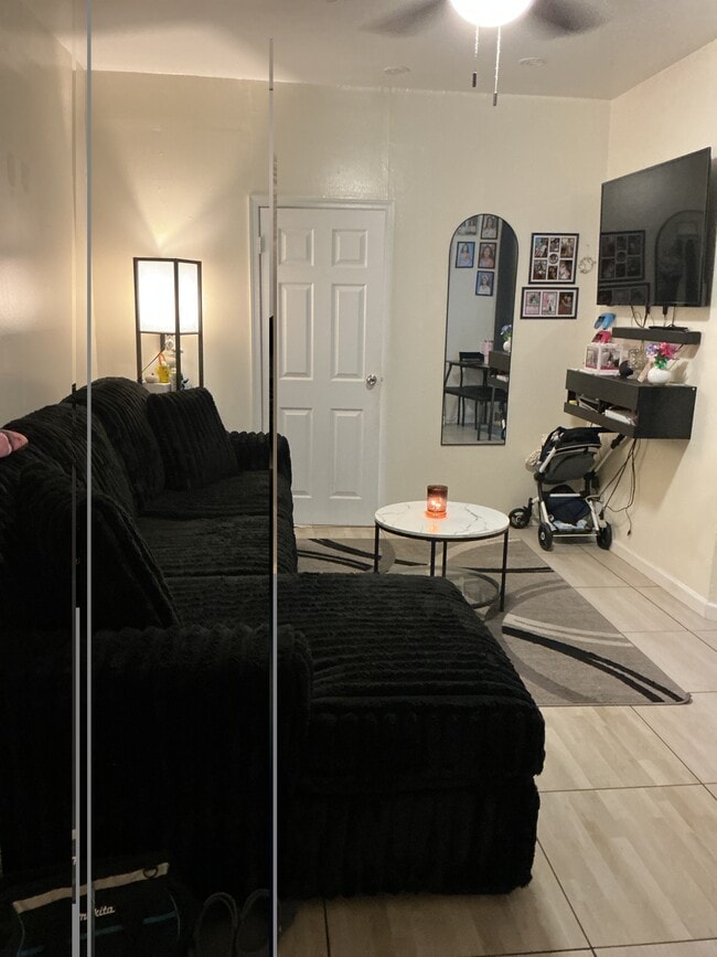 Photo - 2128 Newtown Ave Unit Apt