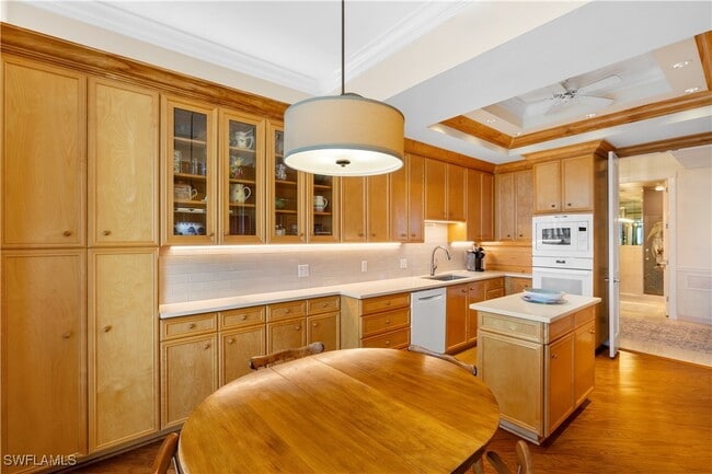 Building Photo - 7515 Pelican Bay Blvd Unit PH D