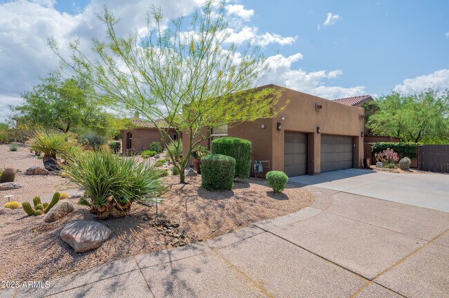 8193 E Sand Flower Dr