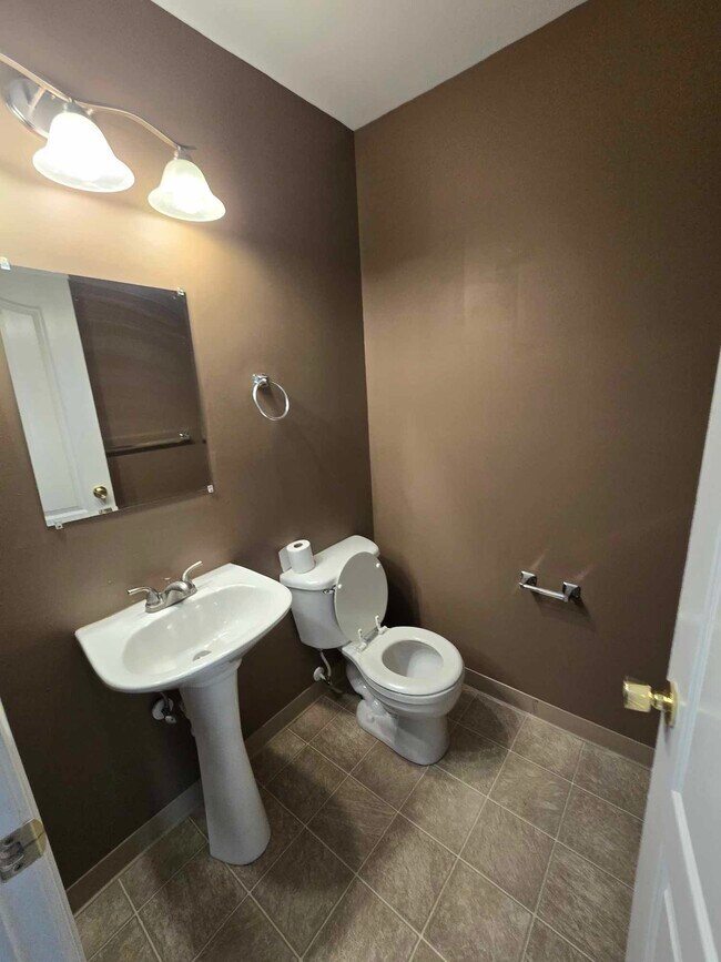 Photo - 173 Bonnybrook Rd