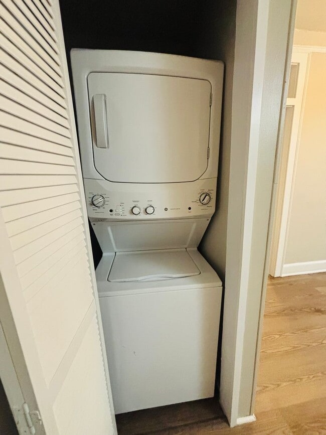 Photo - MOVE-IN READY & AVAILABLE NOW!