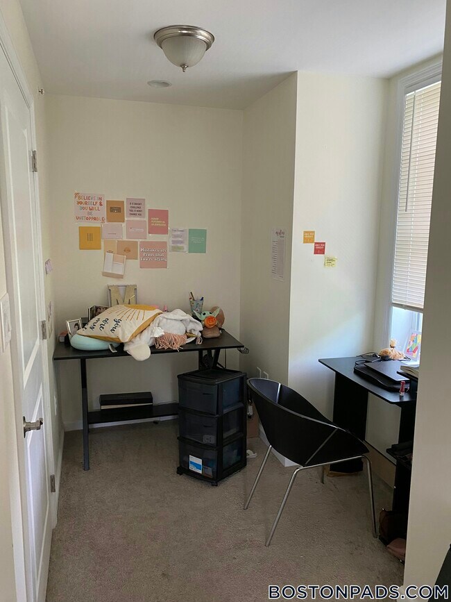 Photo - 152 Thornton St