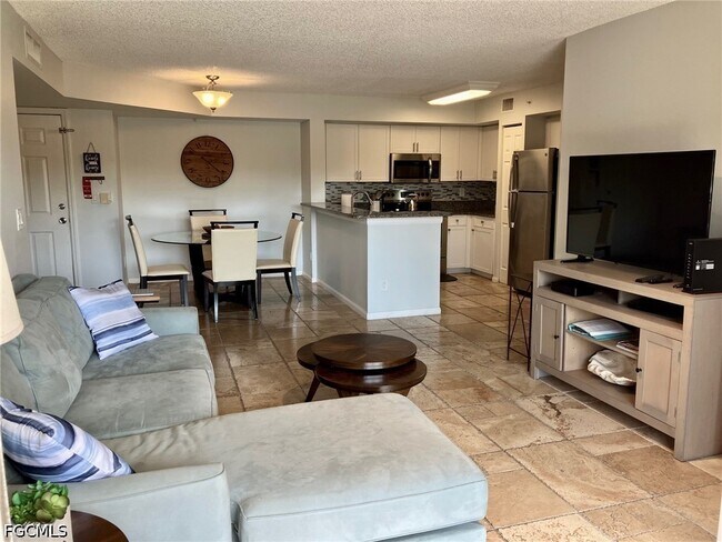 1185 Wildwood Lakes Blvd Unit 205