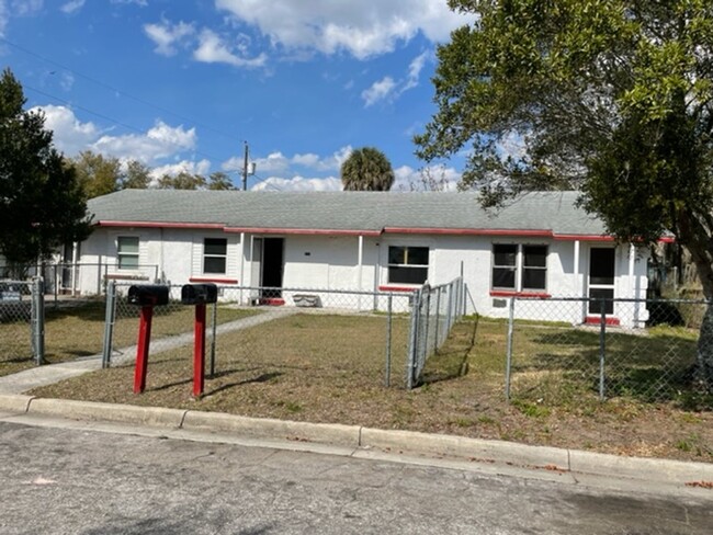 2/1 Unit for rent in Lake Wales - 2/1 House Unit for rent in Lake Wales