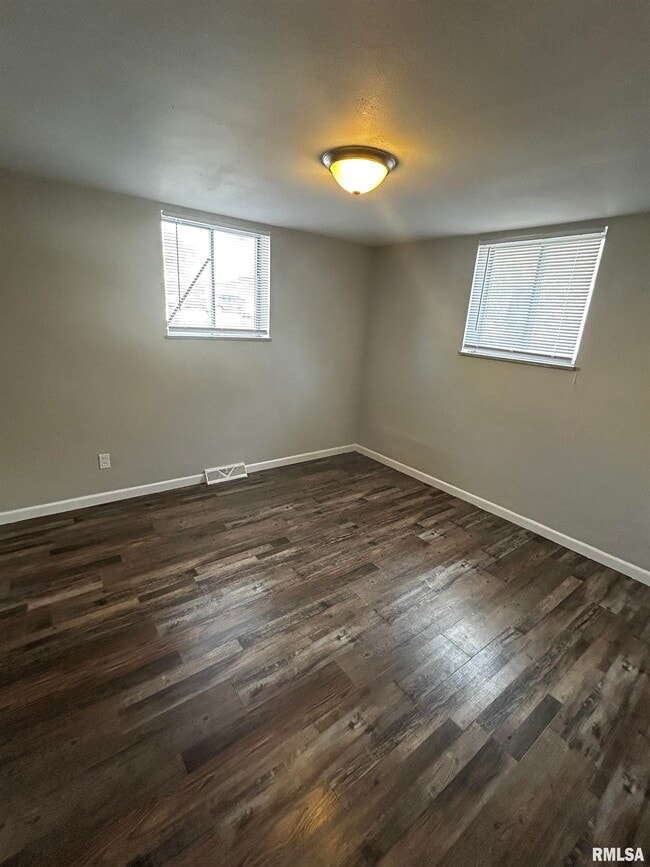 Photo - 2611 W Wardcliffe Dr Unit B