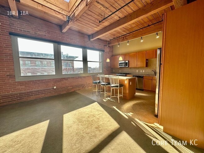 Building Photo - 710 Broadway-807 Unit 807