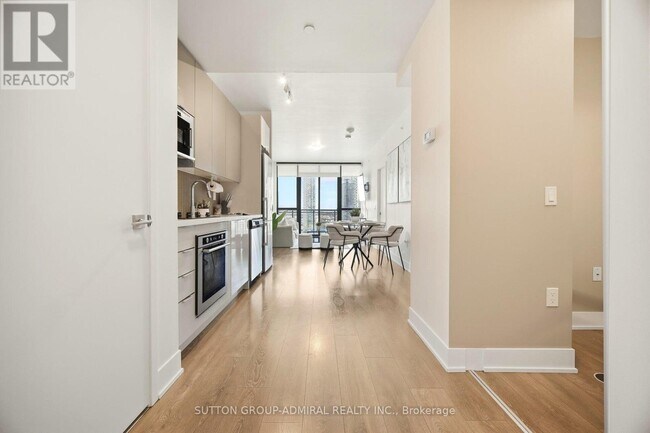 Photo - 2908 Hwy 7 Unité 1906