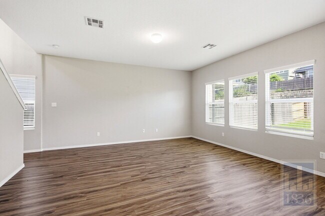 Photo - 108 Wind Flower Ln