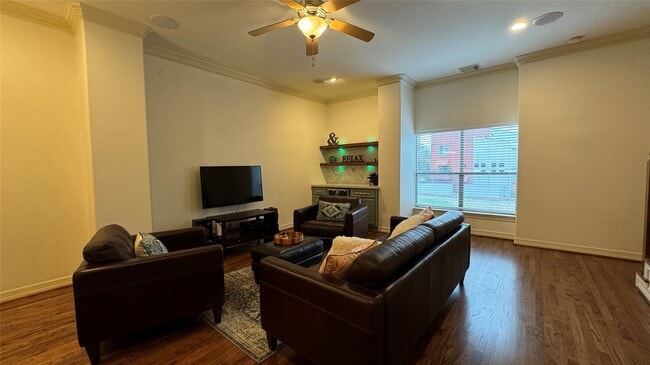 Photo - 2540 Prospect St
