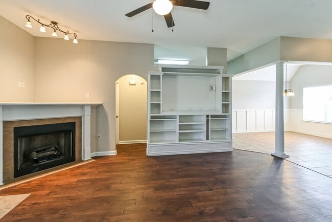 Photo - 5899 Antler Trail