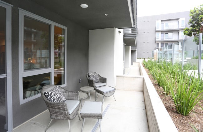 1BR, 1BA-828 SF - Talaria