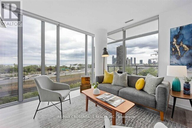 Photo - 105 The Queensway Unit 603