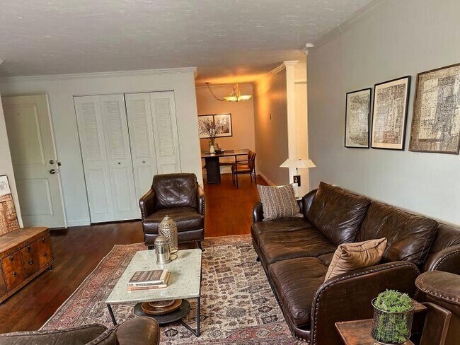 Photo - 65 N Clarkson St