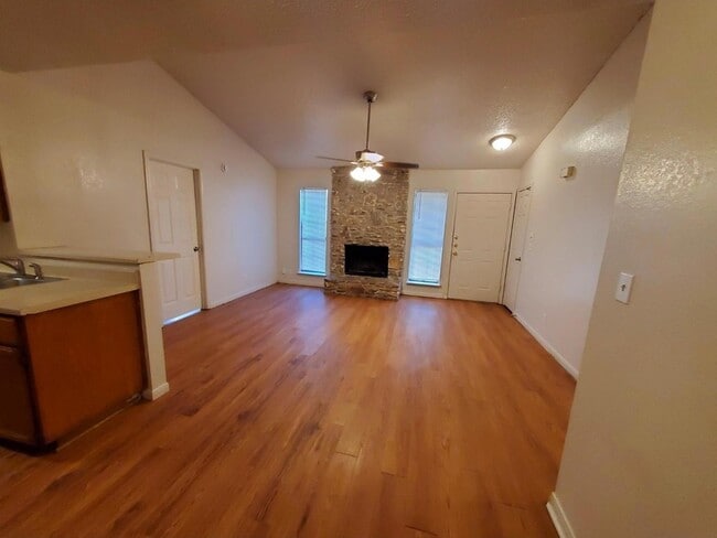 Photo - 1733 Horseshoe Cir