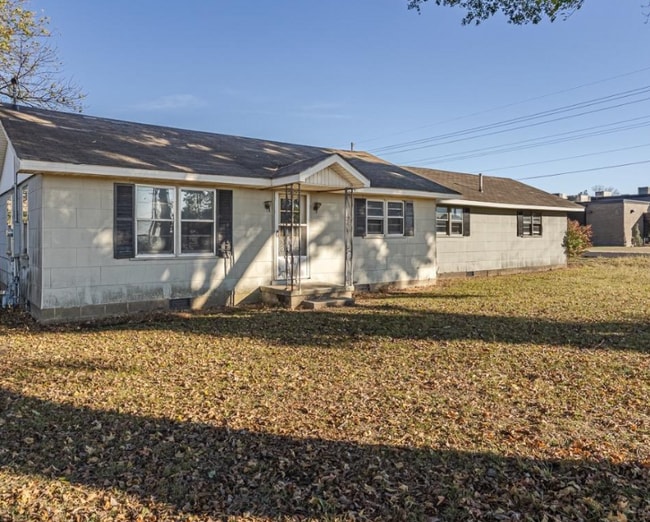 Photo - 1598 S Division St