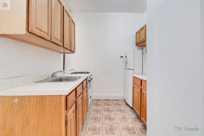 Photo - 1619 York Ave Unit 2A