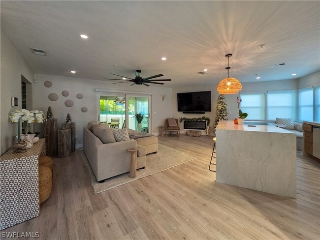 Photo - 1495 Blue Point Ave Unidad C