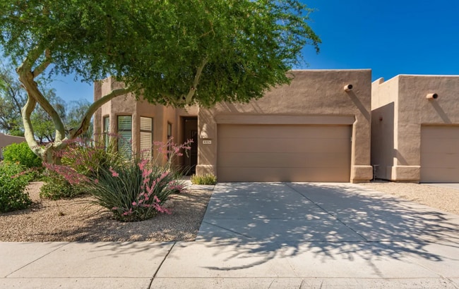 Building Photo - 8324 E Cactus Wren Rd