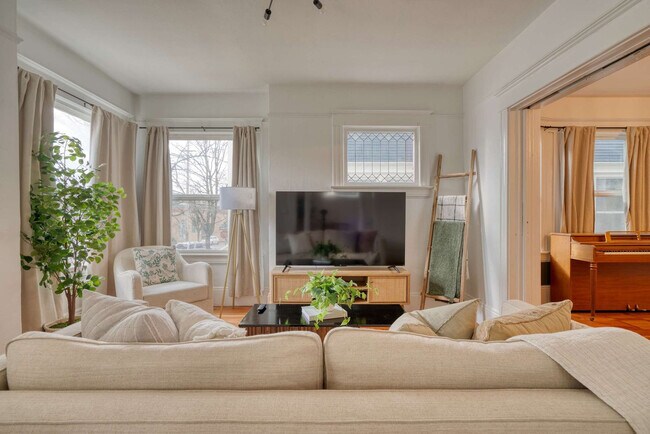 1032-1036 Southeast 12th Avenue-SI ID1309849P