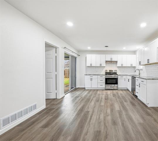 Photo - 700 W Cedar St