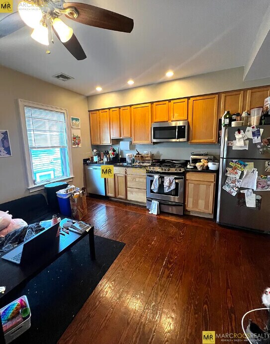 Photo - 180 Hillside St Unidad 3