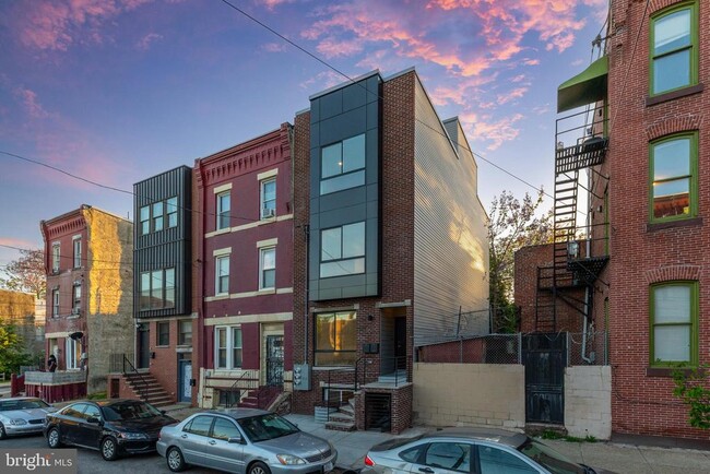 Building Photo - 2040 N 19th St Unit 1