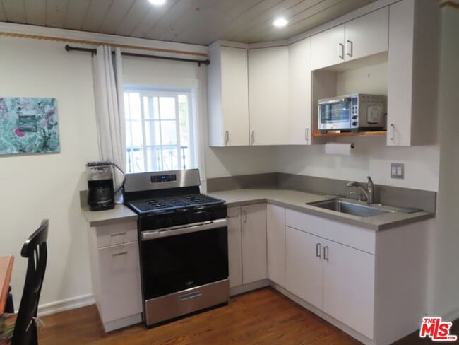 Photo - 4186 Lincoln Ave