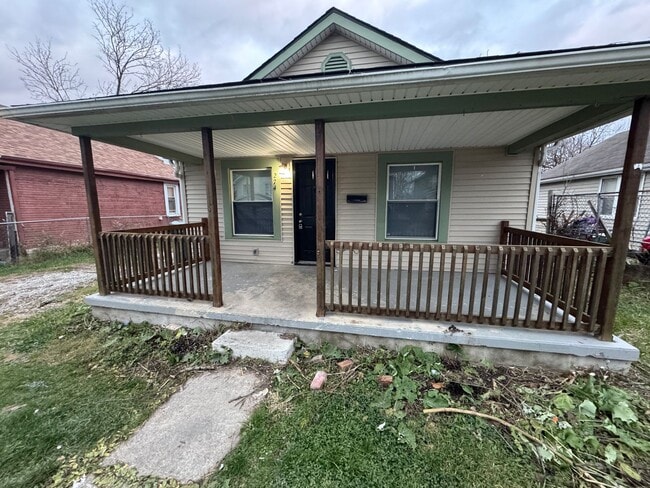 Photo - 274 Wrexham Ave