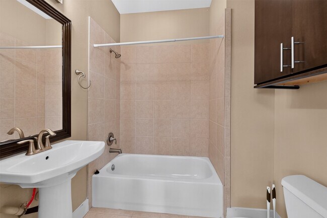 Photo - 205 Riley Ln