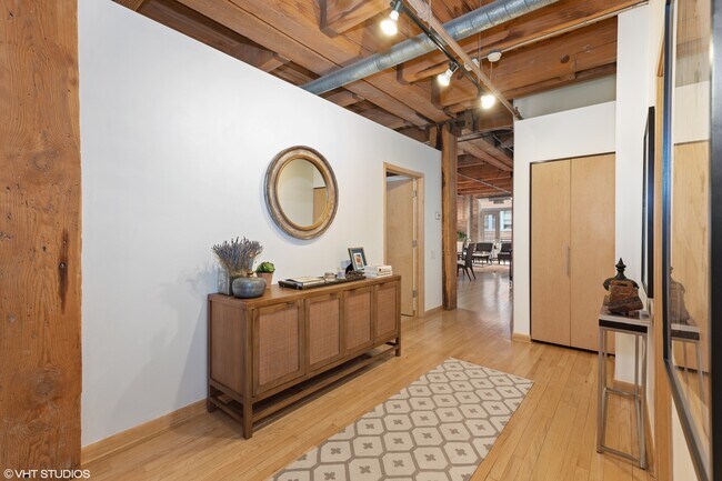 Photo - 375 W Erie St Unit 301