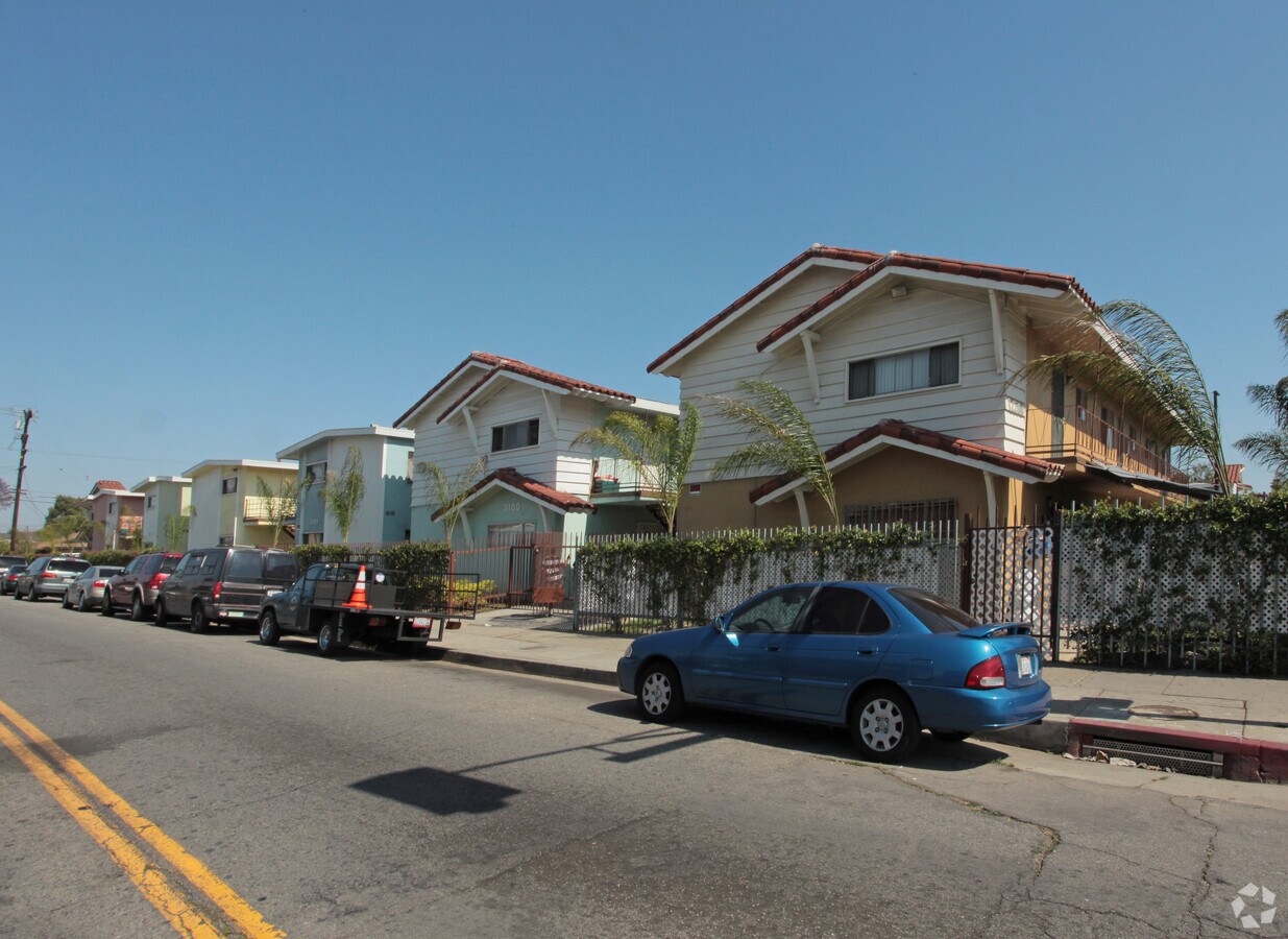 Lynwood Villas - Lynwood Villas Apartments