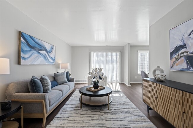 Photo - Newport Woods Apartments