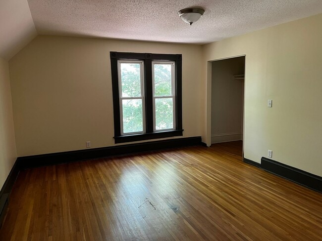 Photo - 1621 Concord St N Unit 2