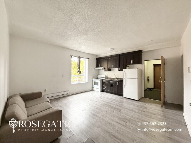 Photo - Spacious 3-Bedroom + Den Apartment in Vibr... Unit 201