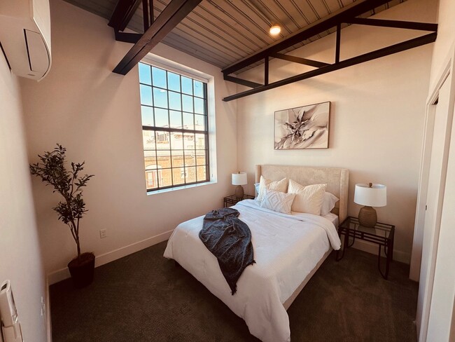 Photo - Fox Apartments