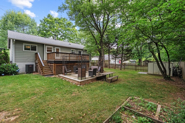 Photo - 917 Allan Rd