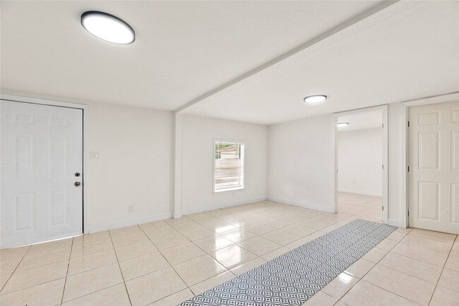 Photo - 2206 Avenue M Townhome
