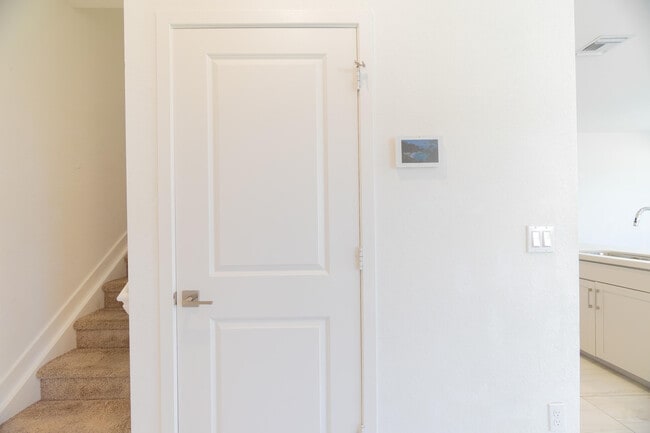 Photo - 8618 Via Mar Via