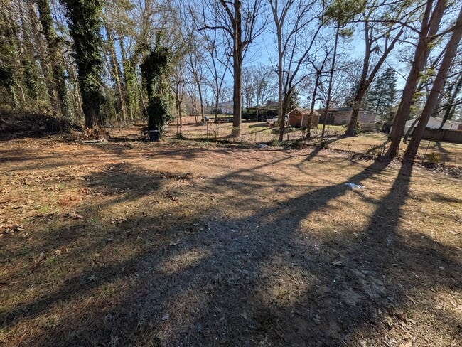 Photo - 6082 Walker Rd